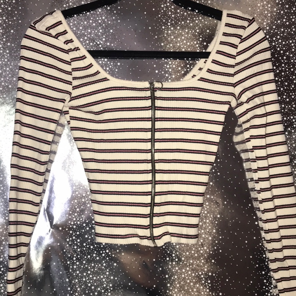HOLLISTER LONG SLEEP STRIPPED TOP